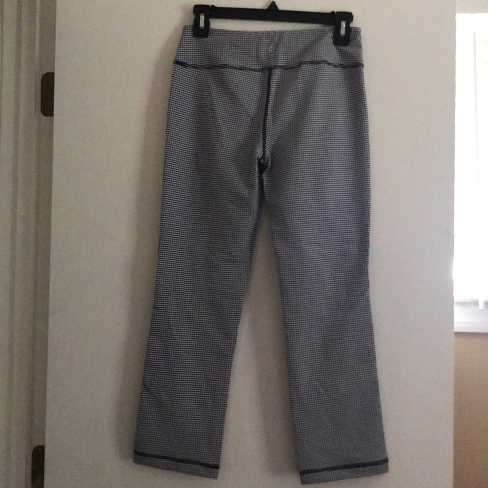 Lululemon - Picture 2 of 3